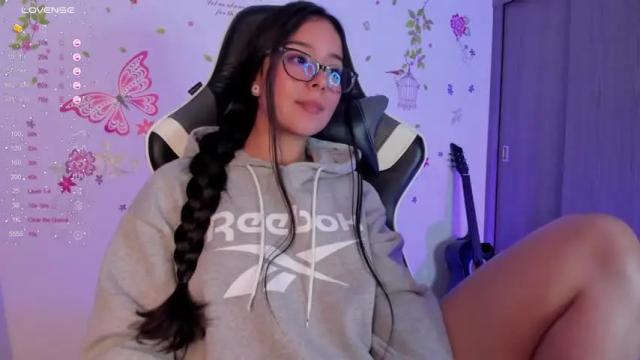Image 6 of carolina_castro1 Stream on Chaturbate on 12 months ago