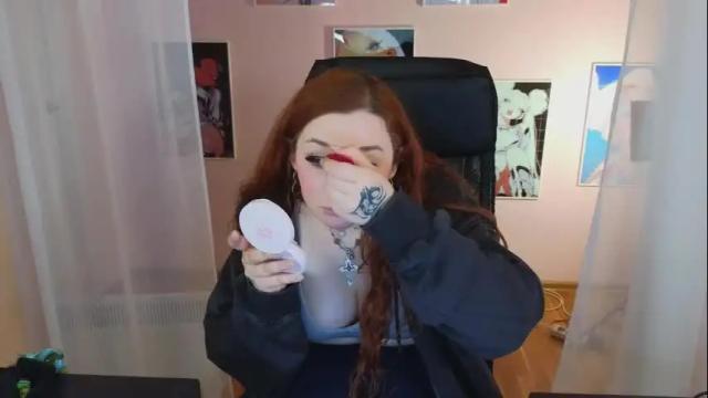 Image 8 of carolina_winter Stream on Chaturbate on 12 days ago