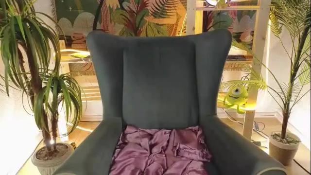 Image 8 of carolina_winter Stream on Chaturbate on 1 month ago