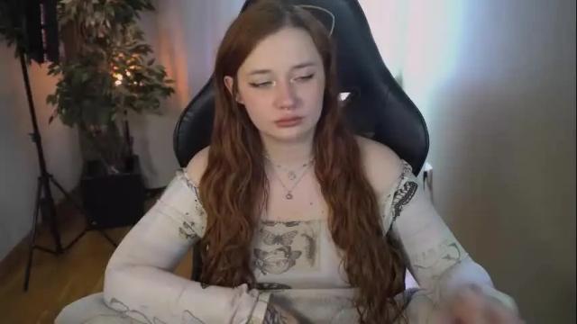 Image 12 of carolina_winter Stream on Chaturbate on 1 month ago