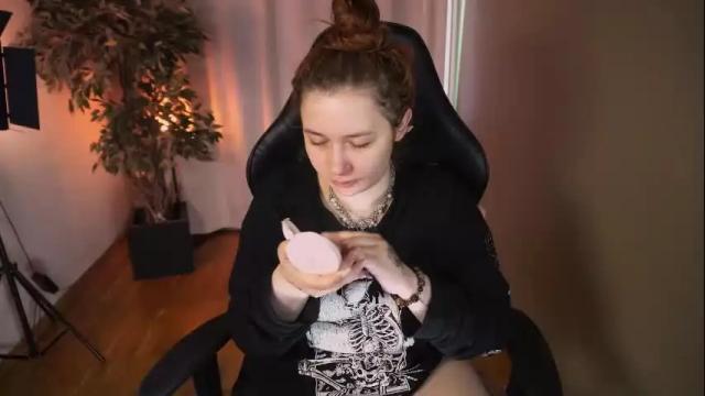 Image 3 of carolina_winter Stream on Chaturbate on 1 month ago