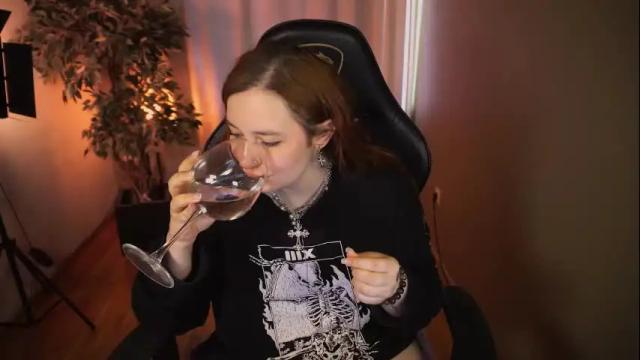 Thumbnail 3, carolina_winter's Stream at Chaturbate, 1 month ago