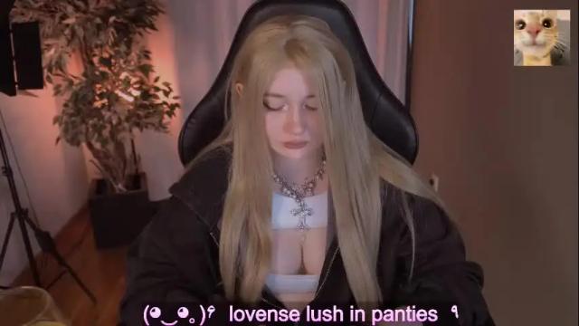 Image 7 of carolina_winter Stream on Chaturbate on 1 month ago