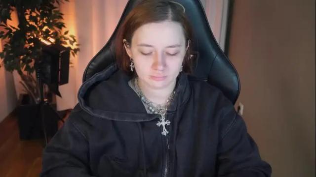 Image 2 of carolina_winter Stream on Chaturbate on 29 days ago