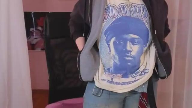 Image 3 of carolina_winter Stream on Chaturbate on 28 days ago
