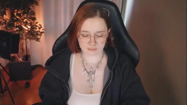 Image 12 of carolina_winter Stream on Chaturbate on 27 days ago