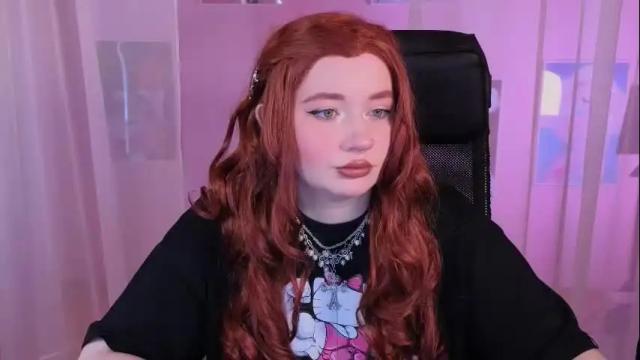 Image 4 of carolina_winter Stream on Chaturbate on 13 days ago