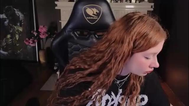 Image 12 of carolina_winter Stream on Chaturbate on 2 months ago