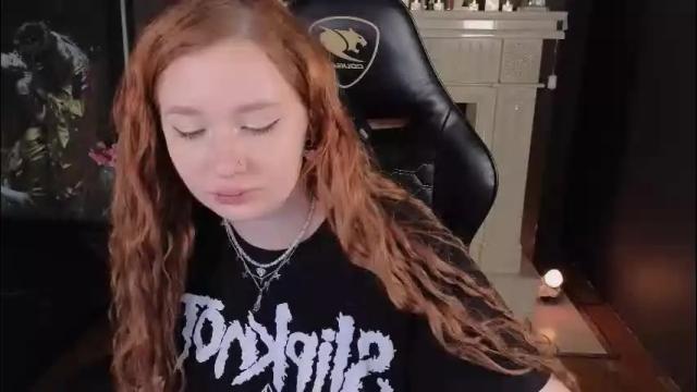 Image 4 of carolina_winter Stream on Chaturbate on 2 months ago