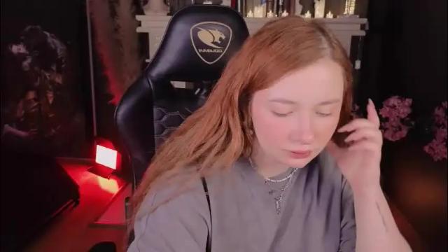 Image 8 of carolina_winter Stream on Chaturbate on 2 months ago