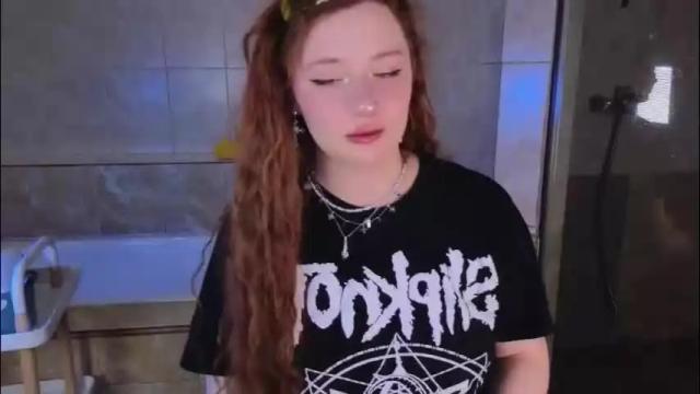 Thumbnail 3, carolina_winter's Stream at Chaturbate, 2 months ago