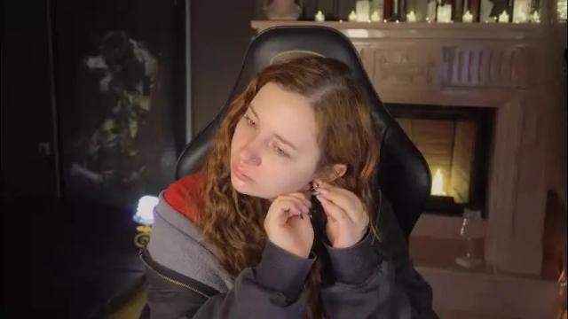 Image 4 of carolina_winter Stream on Chaturbate on 2 months ago