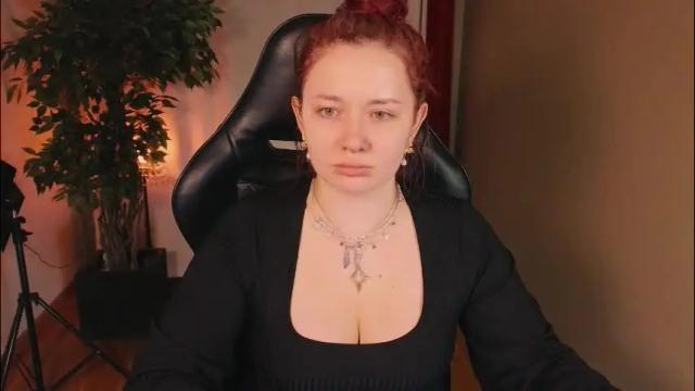 Image 2 of carolina_winter Stream on Chaturbate on 1 month ago