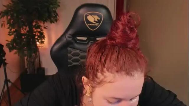 Image 3 of carolina_winter Stream on Chaturbate on 1 month ago