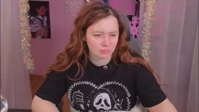 Image 2 of carolina_winter Stream on Chaturbate on 27 days ago