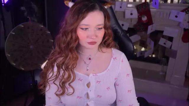 Image 4 of carolina_winter Stream on Chaturbate on 26 days ago