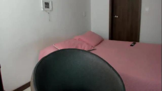 Image 12 of carolina_zaens Stream on Chaturbate on 1 month ago