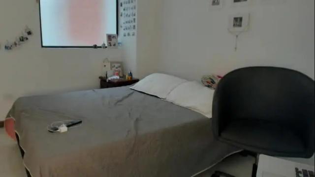 Image 4 of carolina_zaens Stream on Chaturbate on 1 day ago