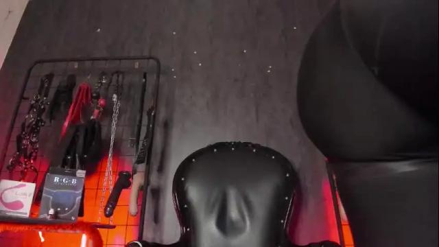 Image 10 of carolinaarias_ Stream on Chaturbate on 2 days ago