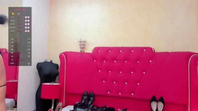 Image 6 of carolinabaker Stream on Chaturbate on 15 months ago
