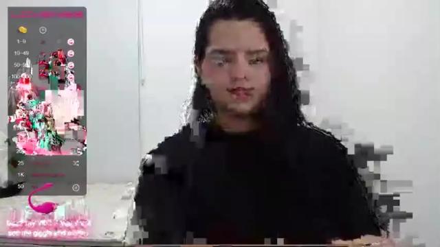 Image 4 of carolinabecerra Stream on Chaturbate on 17 months ago