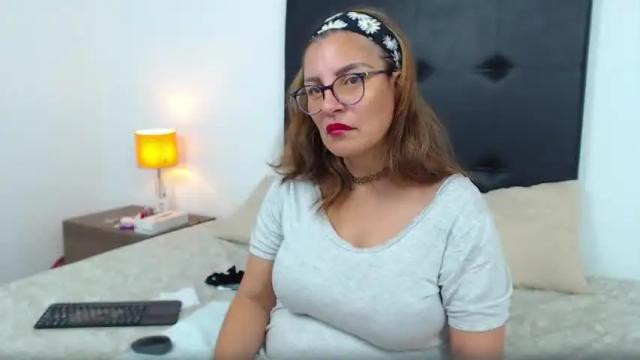 Image 10 of carolinacrus1 Stream on Chaturbate on 21 months ago