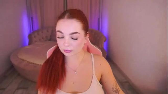 Image 3 of carolinadia Stream on Chaturbate on 6 months ago