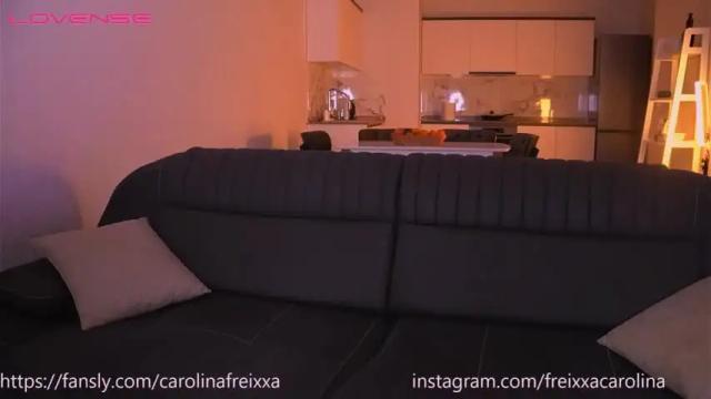 Image 2 of carolinafreixxa Stream on Chaturbate on 15 months ago