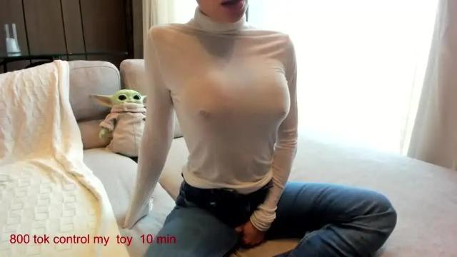 Image 2 of carolinaherera Stream on Chaturbate on 1 month ago