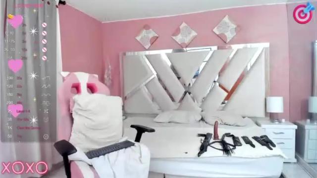 Image 8 of carolinareyez Stream on Chaturbate on 15 months ago