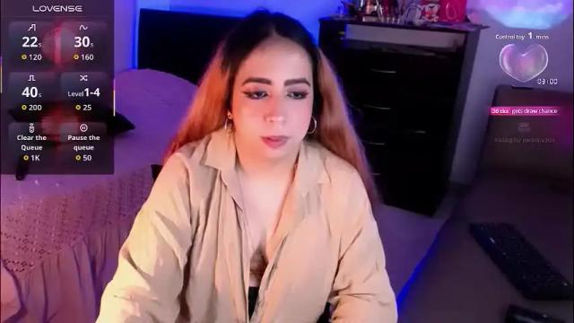 Image 2 of carolinasweet33 Stream on Chaturbate on 1 month ago