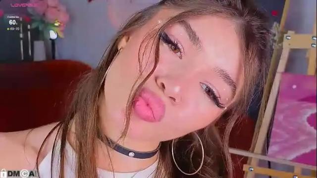 Image 12 of caroline_brown0 Stream on Chaturbate on 24 days ago