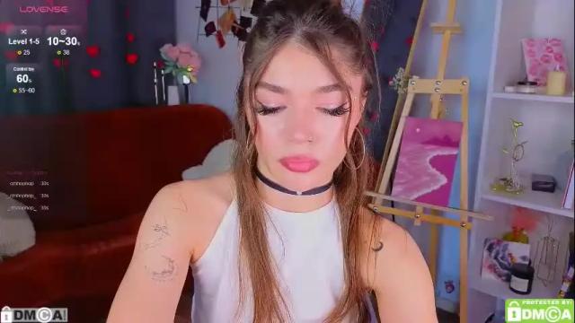 Image 2 of caroline_brown0 Stream on Chaturbate on 24 days ago