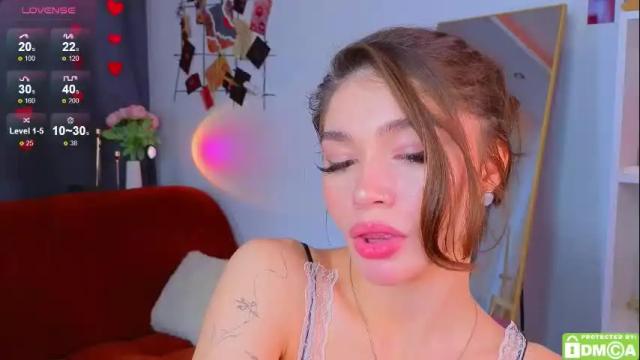 Image 11 of caroline_brown0 Stream on Chaturbate on 14 days ago