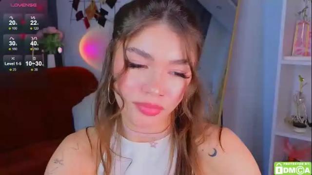 Image 8 of caroline_brown0 Stream on Chaturbate on 13 days ago