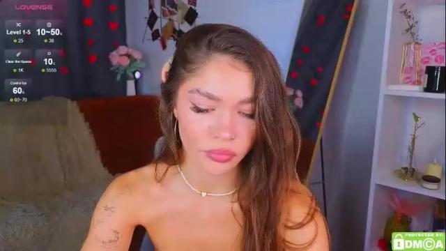 Image 4 of caroline_brown0 Stream on Chaturbate on 3 months ago