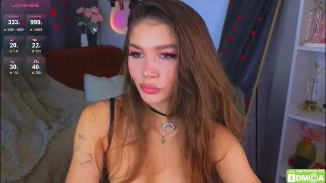 Image 6 of caroline_brown0 Stream on Chaturbate on 2 months ago