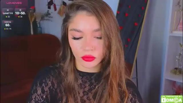 Image 10 of caroline_brown0 Stream on Chaturbate on 2 months ago