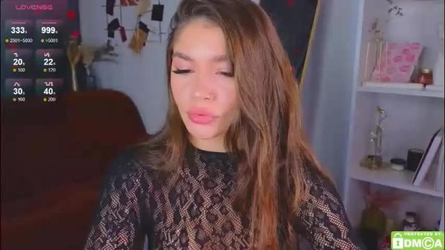 Image 6 of caroline_brown0 Stream on Chaturbate on 2 months ago