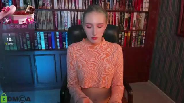 Image 10 of caroline_butt Stream on Chaturbate on 20 months ago