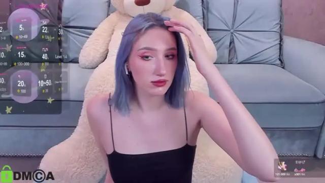 Image 12 of caroline_butt Stream on Chaturbate on 19 months ago