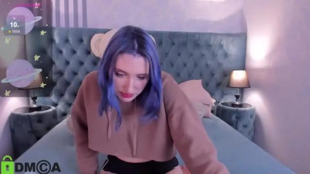 Image 12 of caroline_butt Stream on Chaturbate on 15 months ago