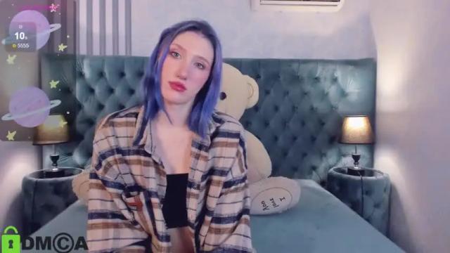Image 6 of caroline_butt Stream on Chaturbate on 14 months ago