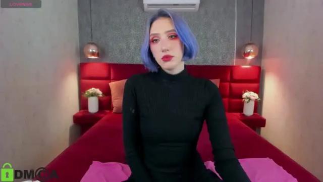 Image 6 of caroline_butt Stream on Chaturbate on 14 months ago