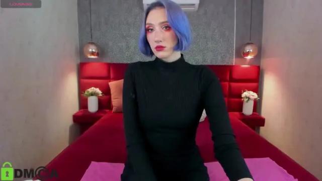 Image 8 of caroline_butt Stream on Chaturbate on 14 months ago