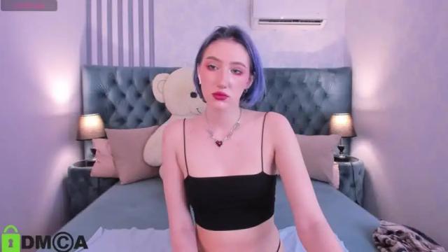 Image 2 of caroline_butt Stream on Chaturbate on 14 months ago