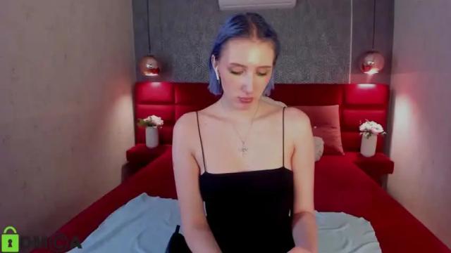 Image 10 of caroline_butt Stream on Chaturbate on 14 months ago