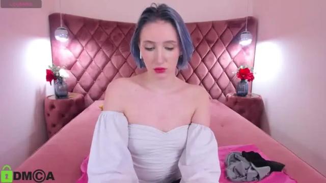 Image 4 of caroline_butt Stream on Chaturbate on 14 months ago