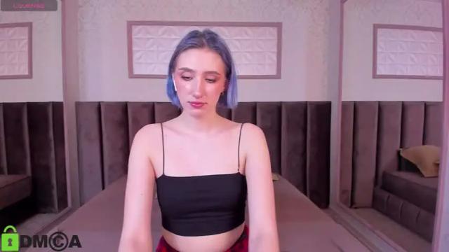 Image 3 of caroline_butt Stream on Chaturbate on 14 months ago