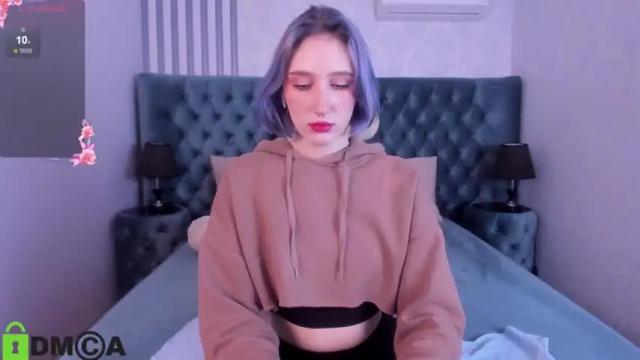 Image 7 of caroline_butt Stream on Chaturbate on 14 months ago